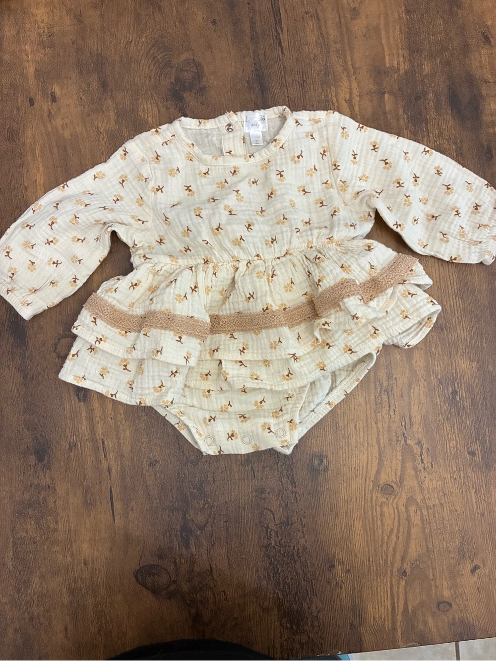 Kensie Baby 6-9M Cream Floral Ruffle Baby Romper